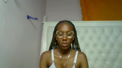 Snapshot of sweetnovah chatting on 29, 5, 2026 Novah girlie online show from 29, 5, 2026