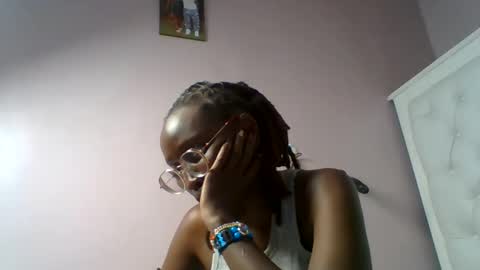 Snapshot of sweetnovah chatting on 7, 6, 2026 Novah girlie online show from 7, 6, 2026