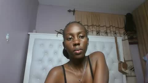 Snapshot of sweetnovah chatting on 16, 6, 2026 Novah girlie online show from 16, 6, 2026