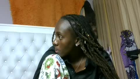 Snapshot of sweetnovah chatting on 25, 6, 2026 Novah girlie online show from 25, 6, 2026