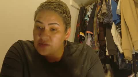 sweetp3ach29 online show from 1, 1, 2025