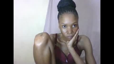 ESTHER online show from 19, 5, 2026