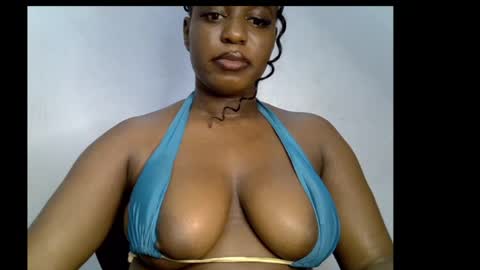 Snapshot of sweetpetitgirl chatting on 16, 4, 2026 LILY BRANDY online show from 16, 4, 2026
