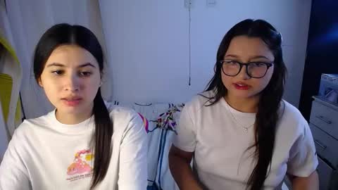 Snapshot of sweetpink1_ chatting on 18, 10, 2025 Caro Lily online show from 18, 10, 2025