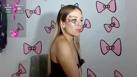 Snapshot of sweetsamarax chatting on 19, 10, 2025 SweetSamarax online show from 19, 10, 2025