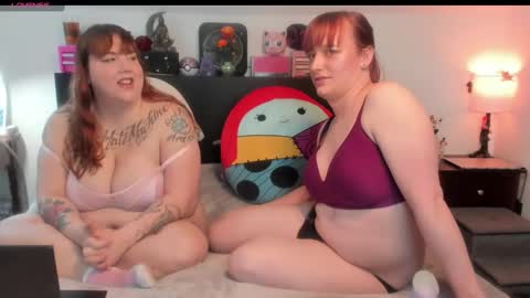 Snapshot of sweetsapphics chatting on 28, 1, 2025 ruby and scarlet online show from 28, 1, 2025