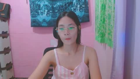 Snapshot of sweetsexygirl20 chatting on 24, 6, 2026 Mia online show from 24, 6, 2026