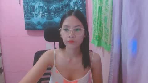 Snapshot of sweetsexygirl20 chatting on 29, 6, 2026 Mia online show from 29, 6, 2026