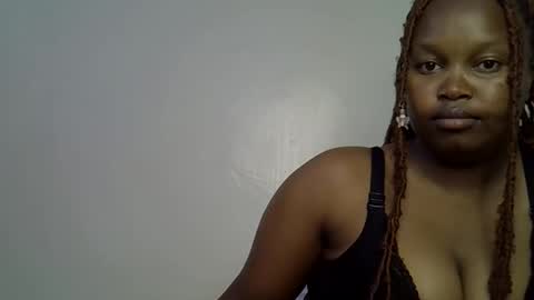 Snapshot of sweetsinshan chatting on 6, 5, 2026 sweetsinshan online show from 6, 5, 2026