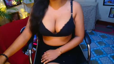 Snapshot of sweetsour18 chatting on 13, 9, 2025 SweetSour online show from 13, 9, 2025