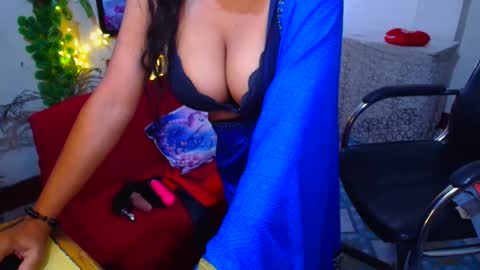 Snapshot of sweetsour18 chatting on 30, 11, 2025 SweetSour online show from 30, 11, 2025