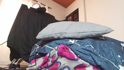 Snapshot of sweett_17 chatting on 24, 10, 2025 dulce online show from 24, 10, 2025