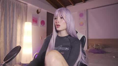 Cat independent model  online show from 19, 2, 2026