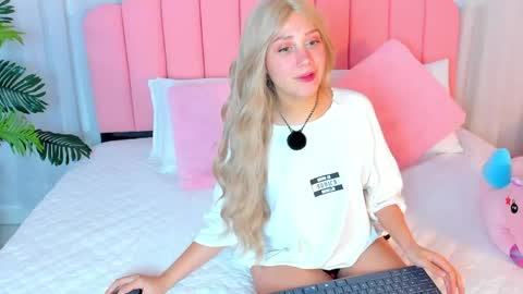 sweett_fire online show from 18, 4, 2026