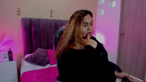 Snapshot of sweett_rose_ chatting on 4, 11, 2025 sweett rose online show from 4, 11, 2025