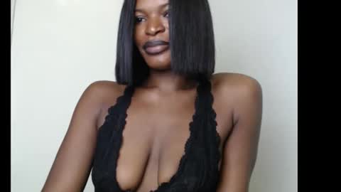 Snapshot of sweetxxboobsx chatting on 10, 10, 2025 sweetxxboobsx online show from 10, 10, 2025
