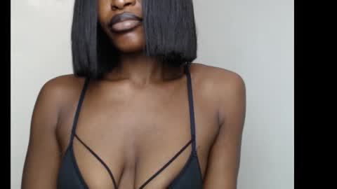 Snapshot of sweetxxboobsx chatting on 12, 10, 2025 sweetxxboobsx online show from 12, 10, 2025