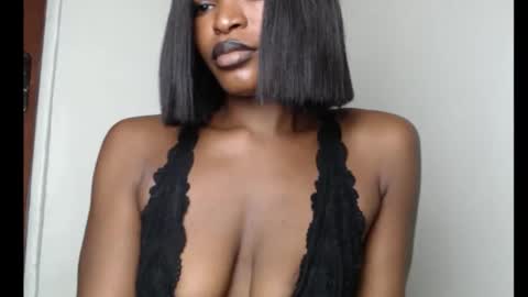 Snapshot of sweetxxboobsx chatting on 17, 10, 2025 sweetxxboobsx online show from 17, 10, 2025