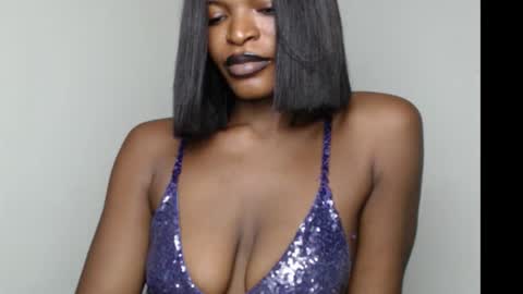 sweetxxboobsx online show from 4, 12, 2025