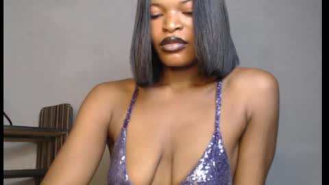 sweetxxboobsx online show from 18, 4, 2026