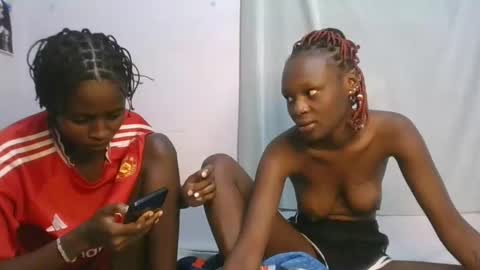 sweety_petite online show from 5, 12, 2025