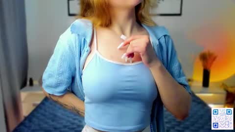 Snapshot of sweety_xis chatting on 13, 10, 2025 Bella . online show from 13, 10, 2025