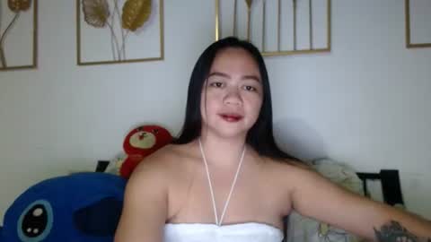 Snapshot of sweetyasian_ chatting on 12, 9, 2025 stacey online show from 12, 9, 2025