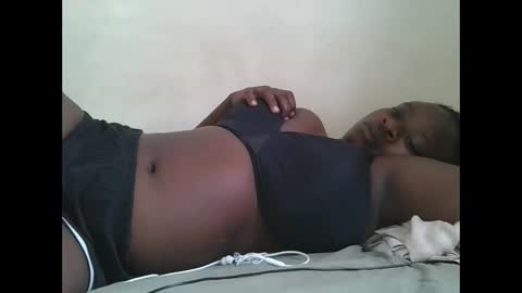 Snapshot of sweetyass25 chatting on 10, 9, 2025 sweetyass25 online show from 10, 9, 2025