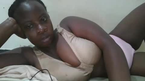 Snapshot of sweetyass25 chatting on 12, 9, 2025 sweetyass25 online show from 12, 9, 2025