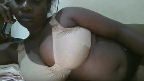 Snapshot of sweetyass25 chatting on 14, 9, 2025 sweetyass25 online show from 14, 9, 2025