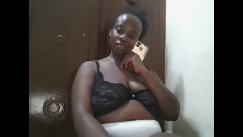 Snapshot of sweetyass25 chatting on 19, 9, 2025 sweetyass25 online show from 19, 9, 2025