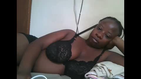 Snapshot of sweetyass25 chatting on 25, 9, 2025 sweetyass25 online show from 25, 9, 2025