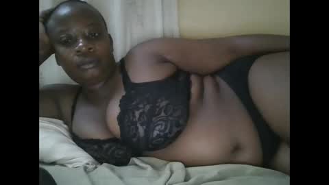 Snapshot of sweetyass25 chatting on 19, 10, 2025 sweetyass25 online show from 19, 10, 2025