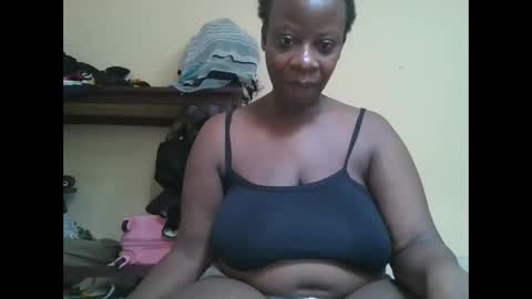 Snapshot of sweetyass25 chatting on 23, 11, 2025 sweetyass25 online show from 23, 11, 2025