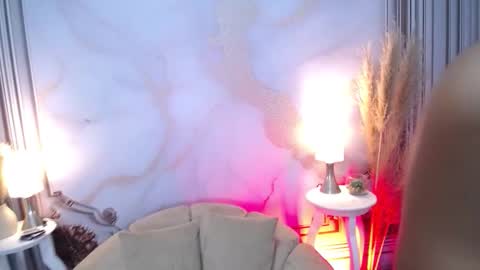 LAURA online show from 7, 11, 2025