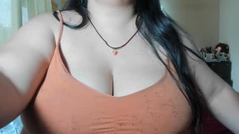 Snapshot of sweewoman_ chatting on 2, 2, 2025 Miranda online show from 2, 2, 2025