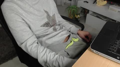 SwetLittleBoy4u online show from 11, 11, 2025