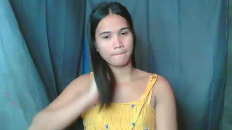 Snapshot of swettie_rhea chatting on 24, 4, 2026 Rhea online show from 24, 4, 2026