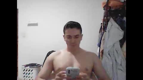 Nadador Latino online show from 19, 4, 2026