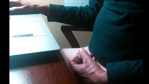 Snapshot of swizzle__stick chatting on 2, 12, 2025 will jeffers online show from 2, 12, 2025