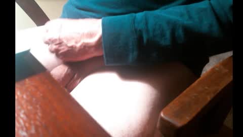 Snapshot of swizzle__stick chatting on 4, 12, 2025 will jeffers online show from 4, 12, 2025