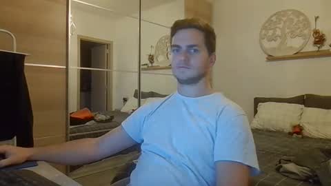 syl092 online show from 3, 11, 2025