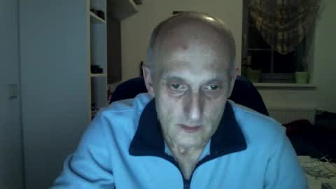 Snapshot of sylverstart92 chatting on 5, 1, 2025 sylverstart92 online show from 5, 1, 2025