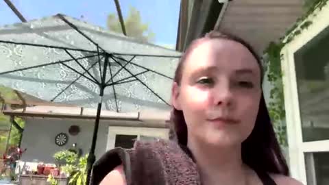 Snapshot of syndica chatting on 17, 6, 2026 Jennah online show from 17, 6, 2026
