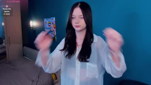 Snapshot of synnovebelch chatting on 2, 10, 2025 Emily online show from 2, 10, 2025