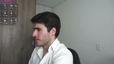 t0ny_wylie online show from 5, 2, 2025