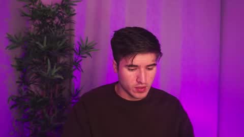 t0ny_wylie online show from 11, 11, 2025