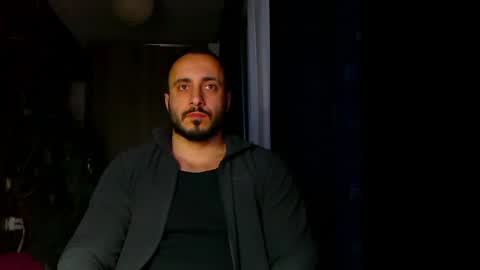 Huracane online show from 27, 2, 2025