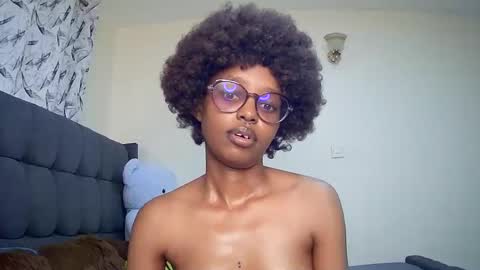 Snapshot of t_okyo chatting on 17, 12, 2024 TOKYO online show from 17, 12, 2024