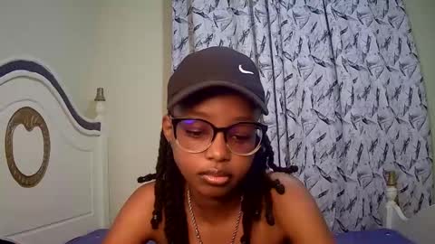 Snapshot of t_okyo chatting on 4, 3, 2025 TOKYO online show from 4, 3, 2025